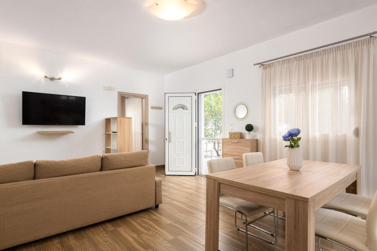 Theros Luxury Apartment Арханґелос Екстер'єр фото